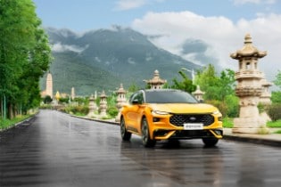 福特蒙迪欧运动版大马力E混动